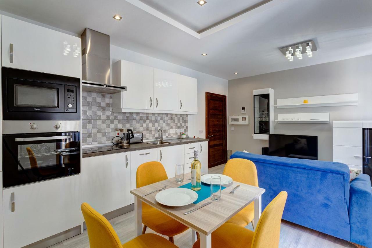 Modern Apartment Just Off The Promenade Sliema Exterior foto