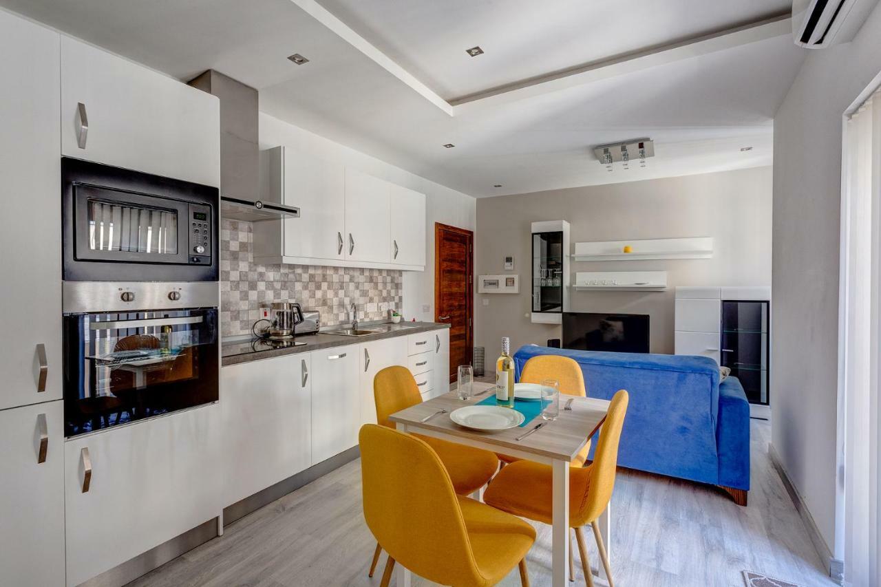 Modern Apartment Just Off The Promenade Sliema Exterior foto