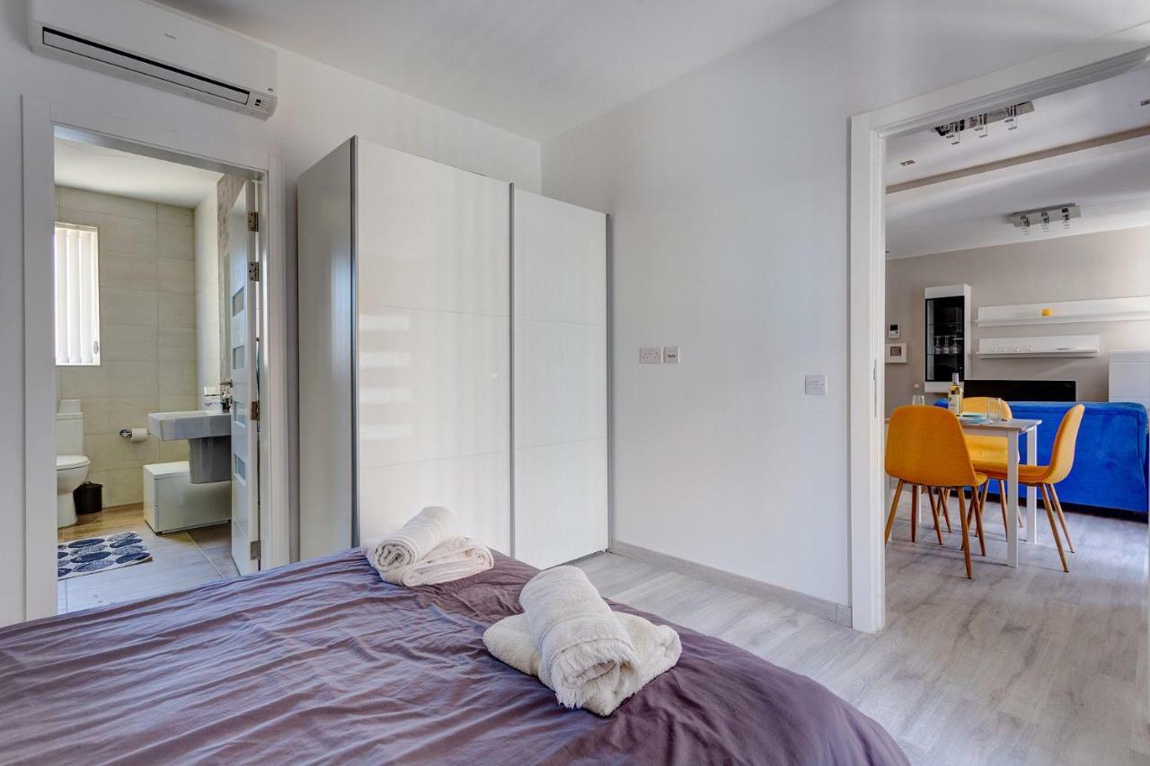 Modern Apartment Just Off The Promenade Sliema Exterior foto